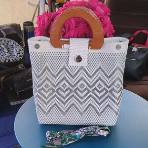 Woven Handmade Bag Wood Handles White and Gray